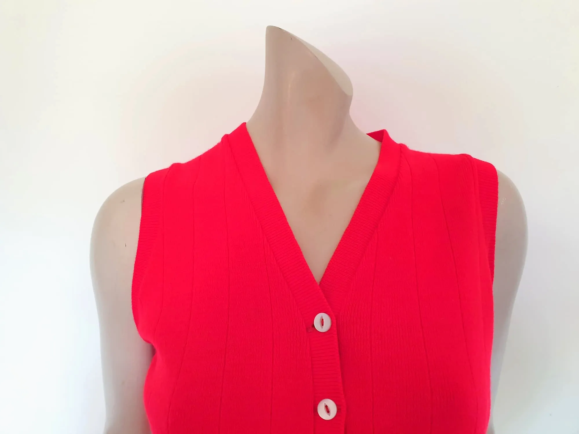 1970s Bright Red, Scarlet, Ribbed Vest