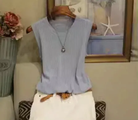 Knitted Sleeveless Vest