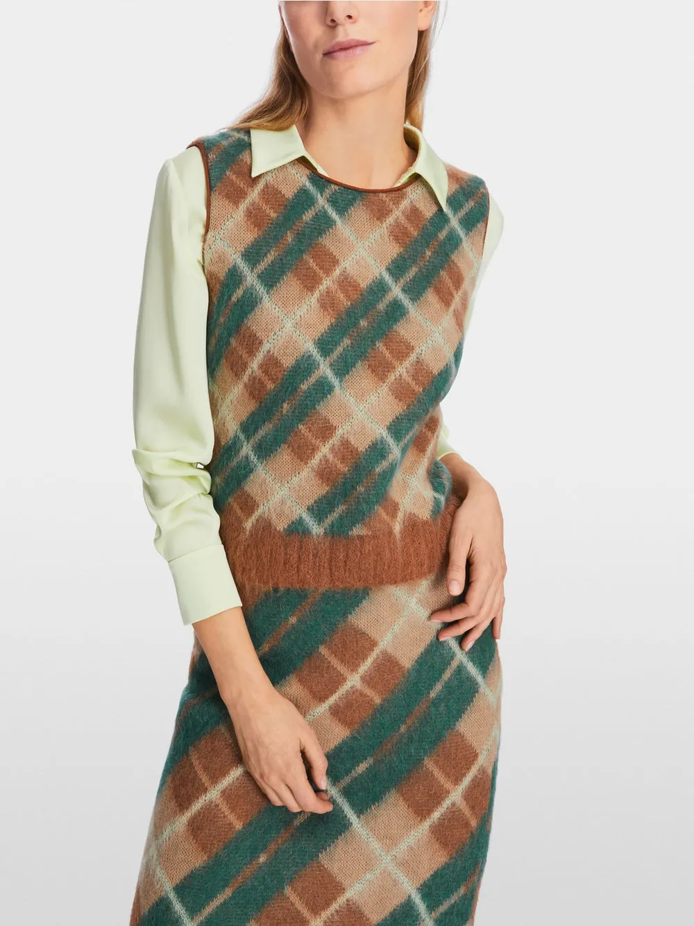 Marc Cain Knitted in Germany check top sweater vest