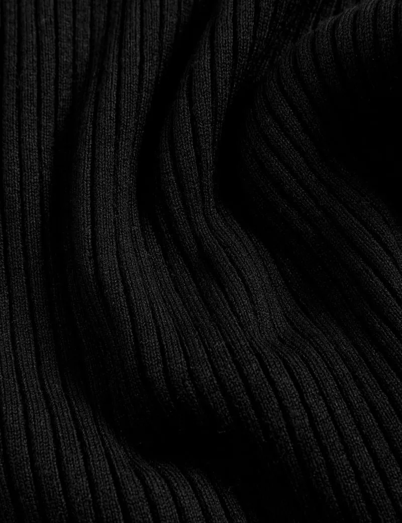 Ribbed V-Neck Knitted Vest