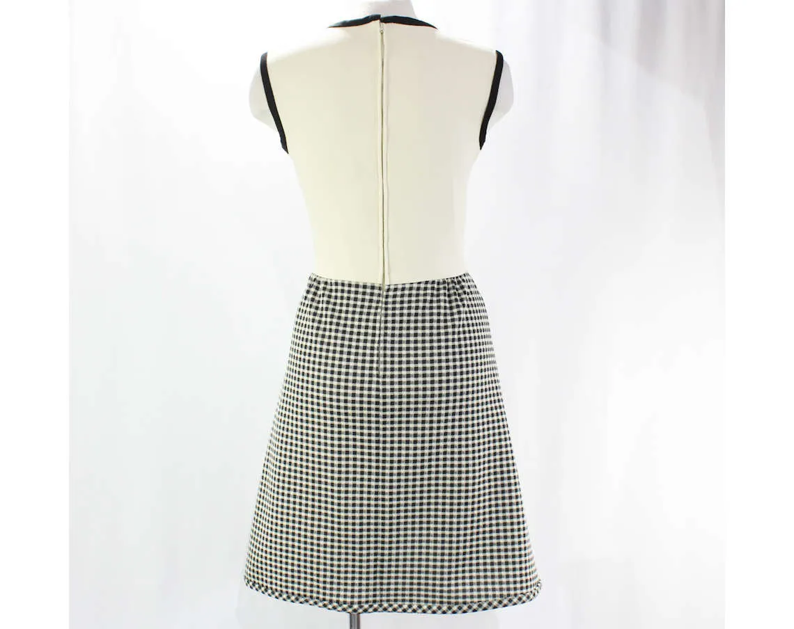 Size 10 Summer Dress - Medium 1960s Black & White Gingham Polyester Knit - Sleeveless Bodice - Cute 60s Checked Casual Dress - Bust 36.5