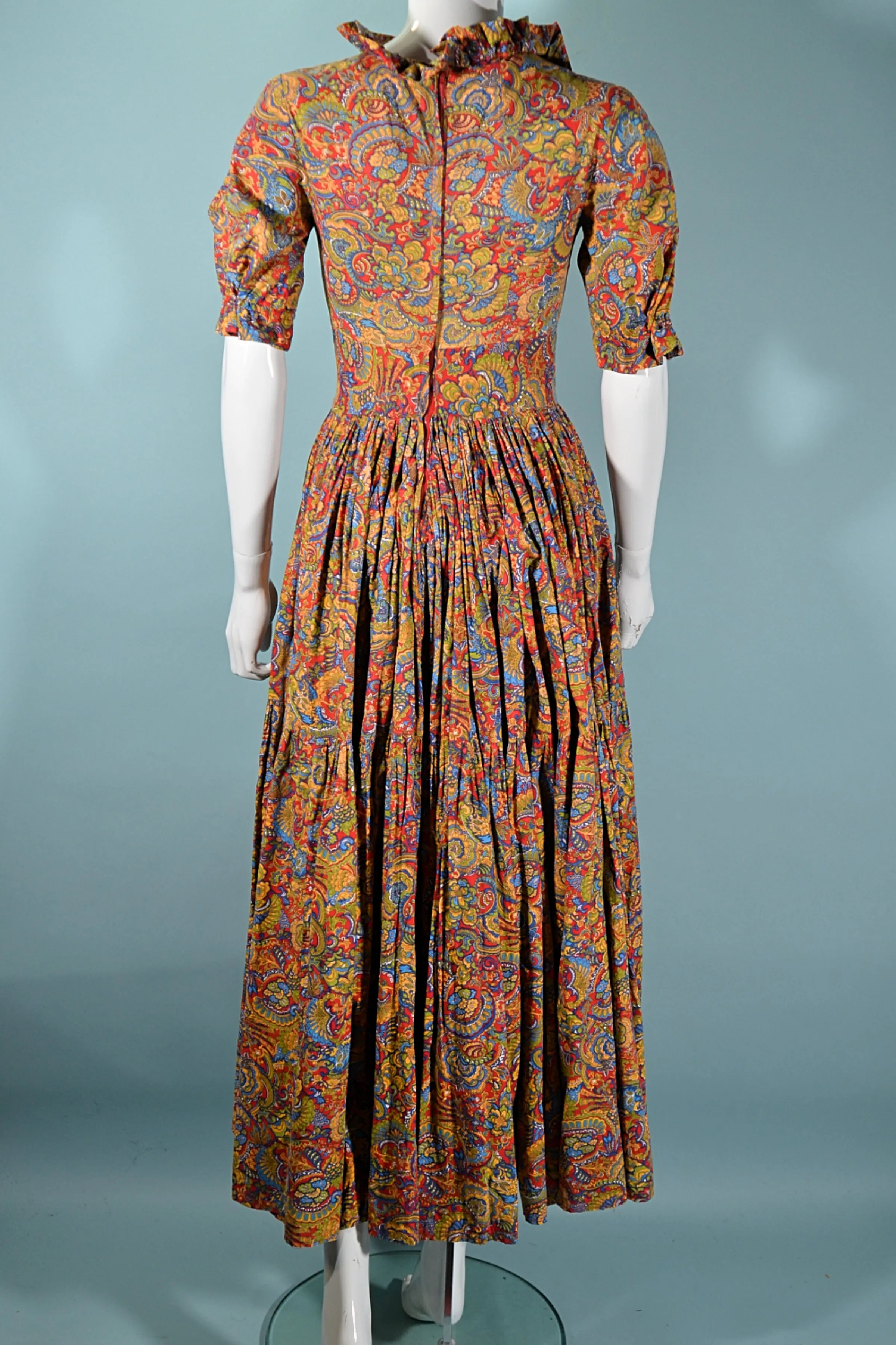 Vintage 40s/50s Red Paisley Dress, Very Full Skirt XS/S
