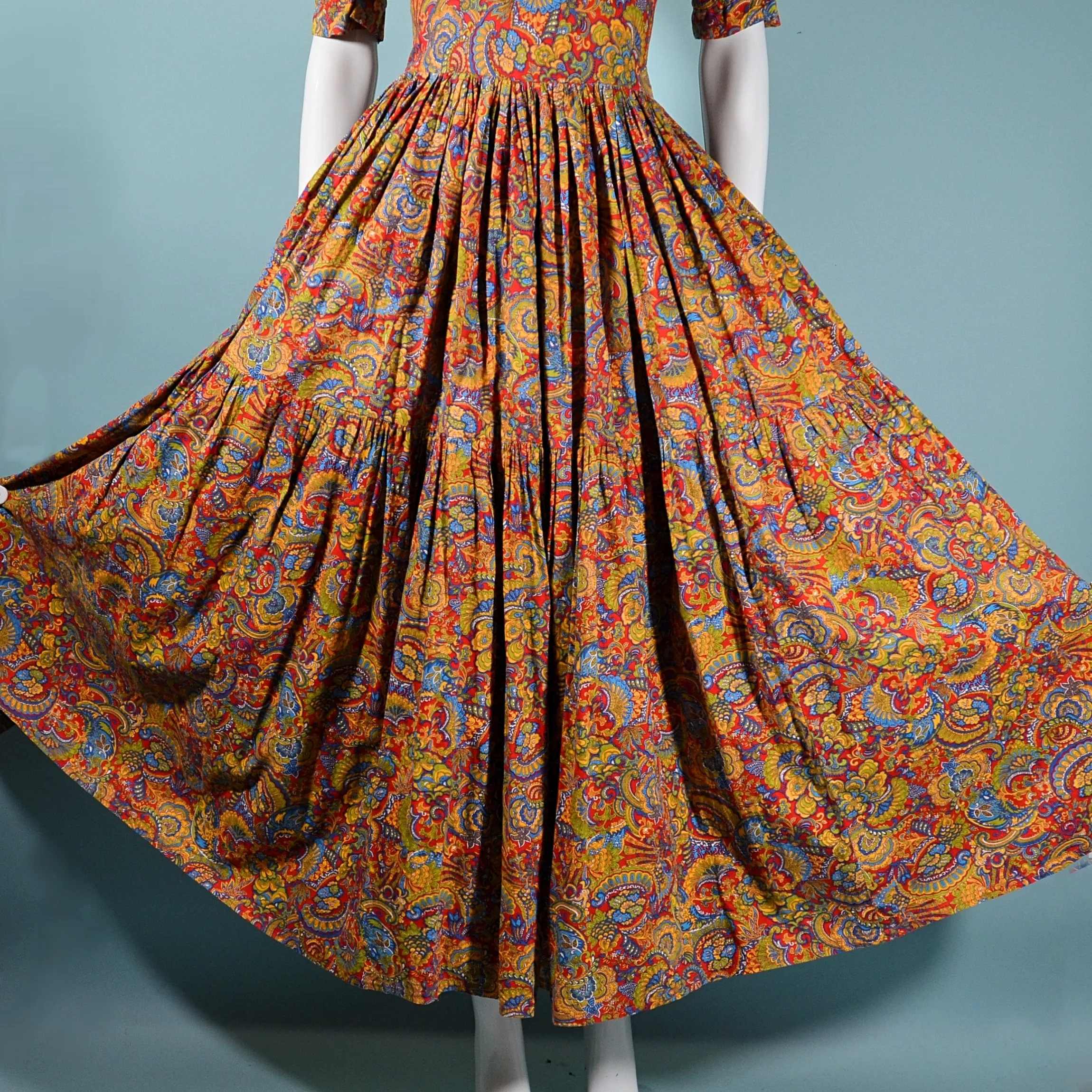 Vintage 40s/50s Red Paisley Dress, Very Full Skirt XS/S