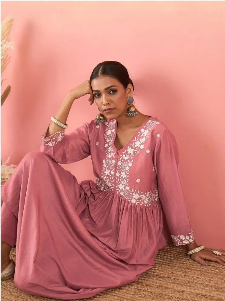 Women Floral Yoke Design Empire Thread Work Kurta with Trousers