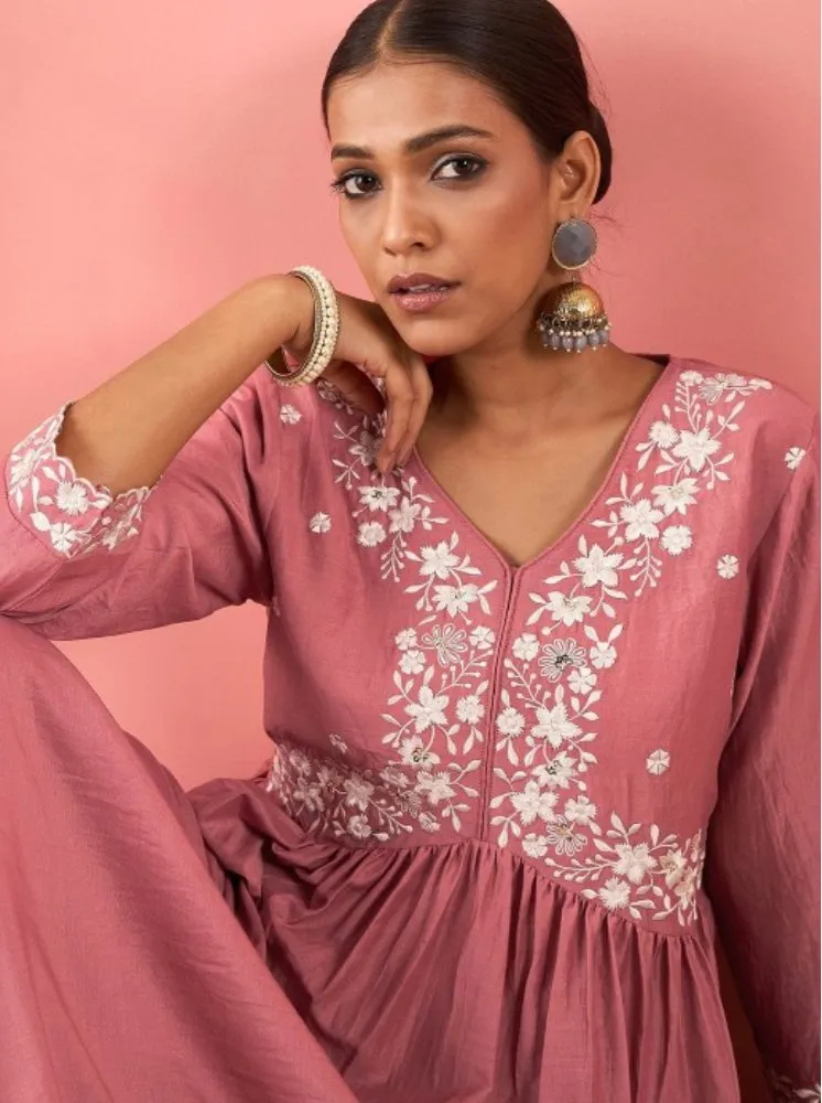 Women Floral Yoke Design Empire Thread Work Kurta with Trousers